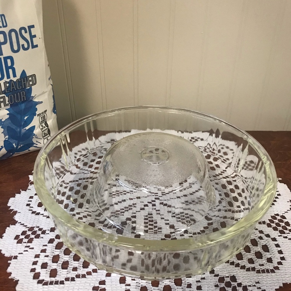 Vintage Glasbake Bundt Cake Pan